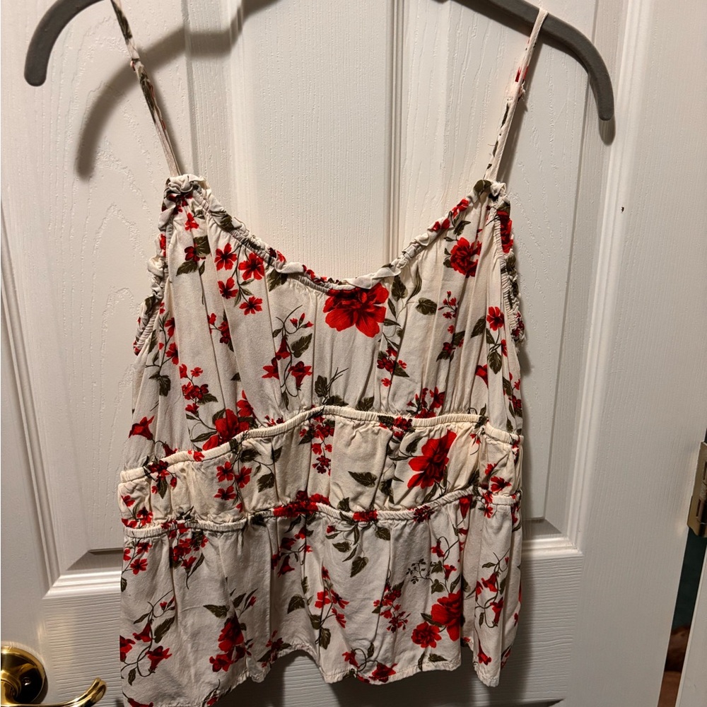 NWOT Old Navy Red and Cream Floral Camisole